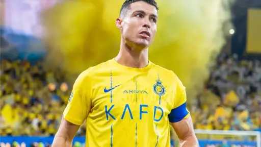 هل ينتقل رونالدو إلى الهلال...