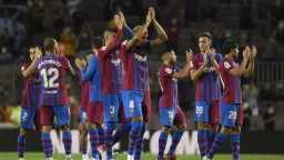 أقل مدافعي برشلونة تهديفاً هذا...