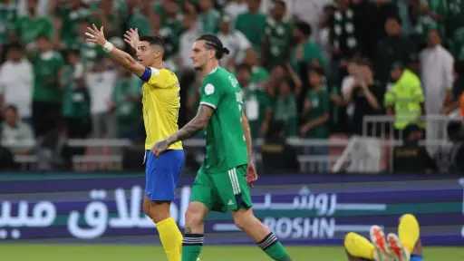 أرقام النصر والأهلي في الدوري...