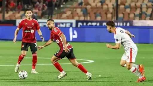 الطاقم التحكيمي لمباراة الأهلي والزمالك...