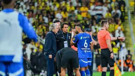أزمة دفاعية للهلال قبل الكلاسيكو...