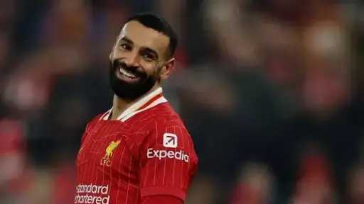 محمد صلاح يثير الجدل حول...