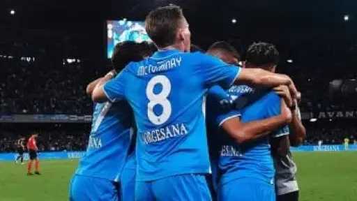نابولى يتفوق على مونزا 1-0...