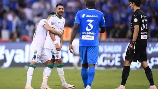 تأهل أهلي جدة بثلاثية علي...