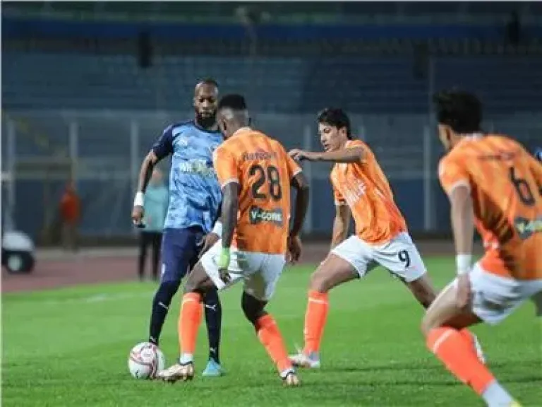 بيراميدز وفاركو