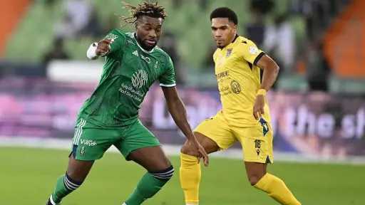 القنوات الناقلة لمبارة الاهلي والتعاون...