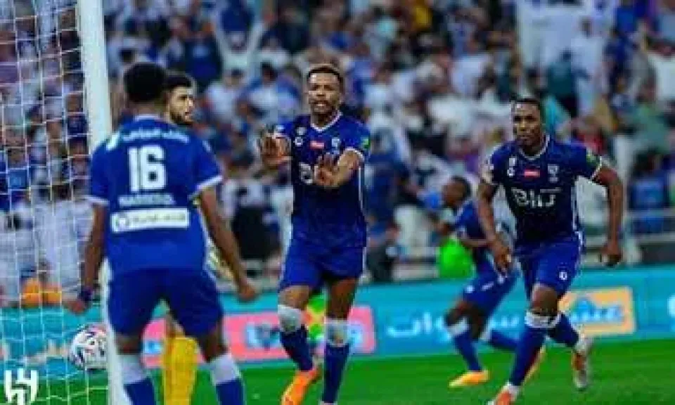 الهلال والرائد