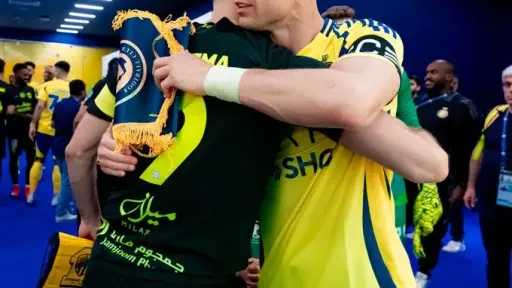 رونالدو وبنزيما يتواجهان مجددًا في...