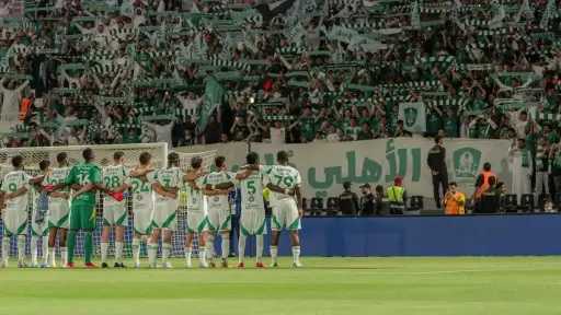 الأهلي السعودي يعلن استمرار ماتياس...