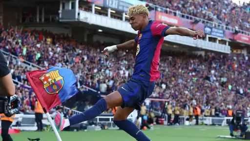 برشلونة يسعى لتجديد عقد لامين...