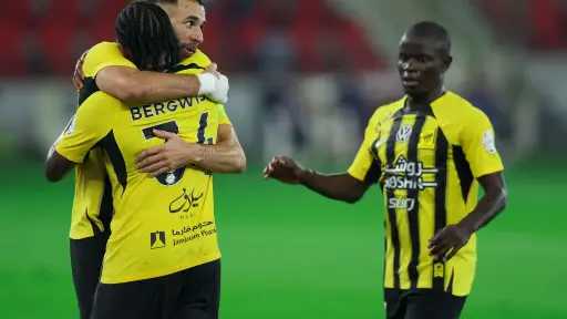 الاتحاد يستضيف ضمك في ختام...