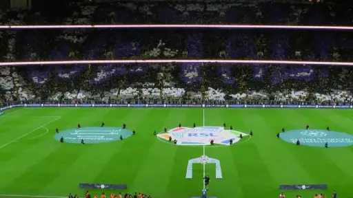 جماهير الاتحاد تبتكر ”تيفو” مميز...