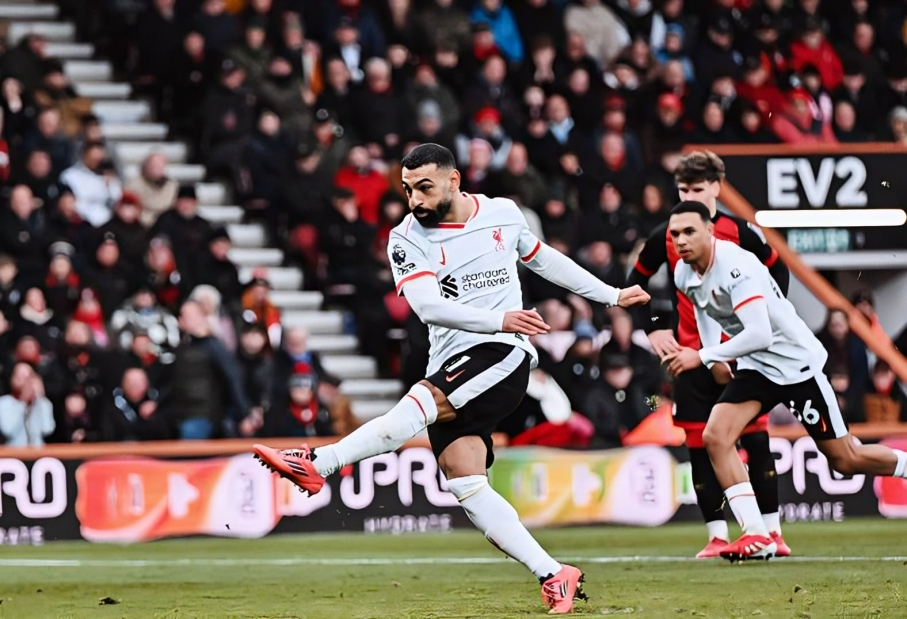 محمد صلاح يقود هجوم الريدز